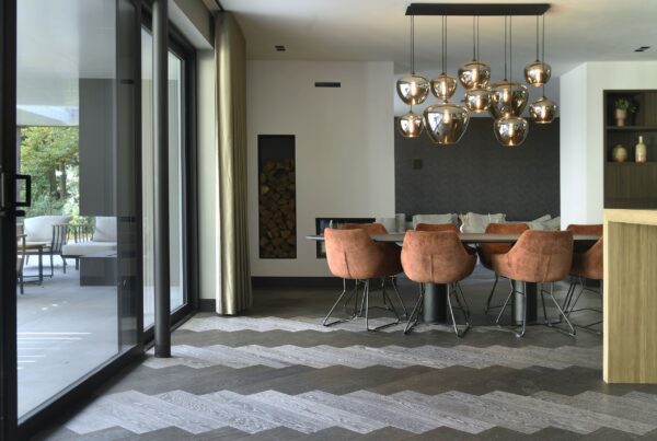 Eikenhouten vloer, houten vloer, pvc vloer, eiken vloer, vloer eikenhout, eiken houten vloer, licht eiken, eiken parketvloer, De Paal Parket