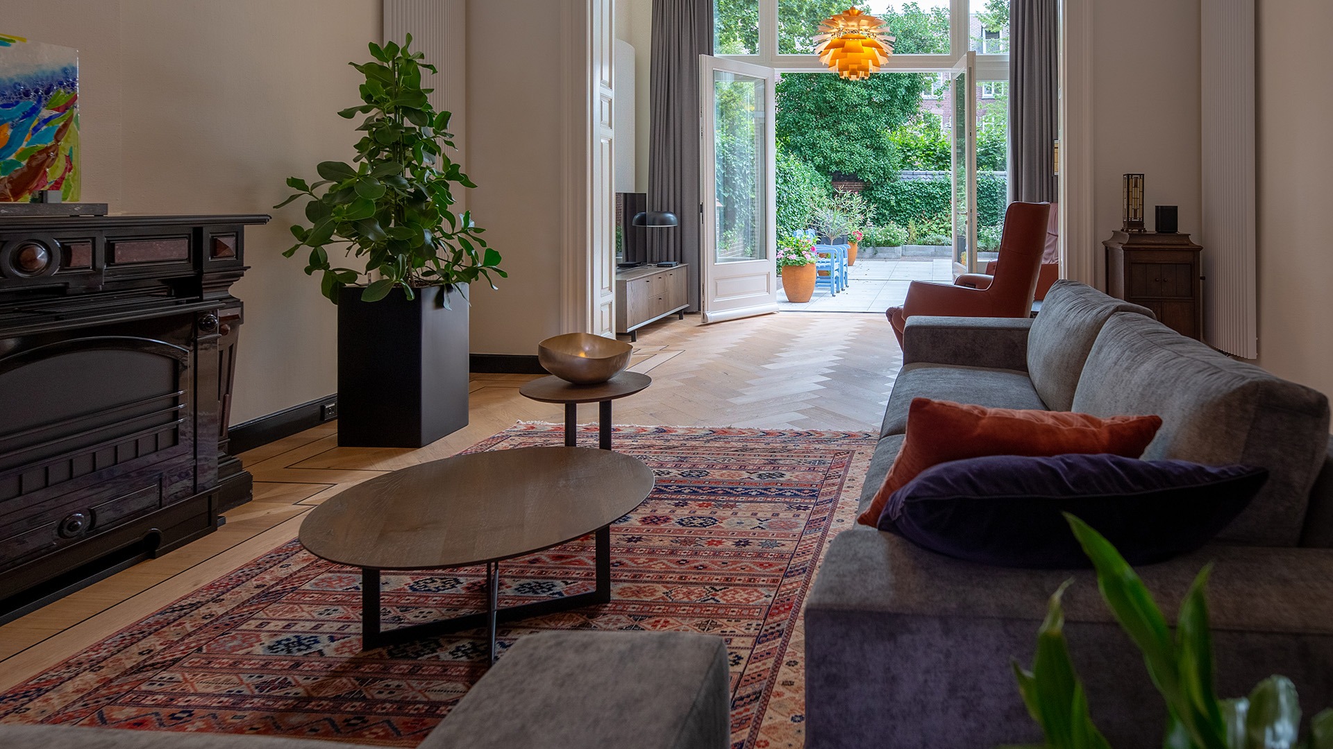 Houten vloer jaren 30 woning, visgraat vloer jaren 30, Hongaarse punt vloer karakteristieke woning, PVC houtlook jaren 30 interieur, De Paal Parket