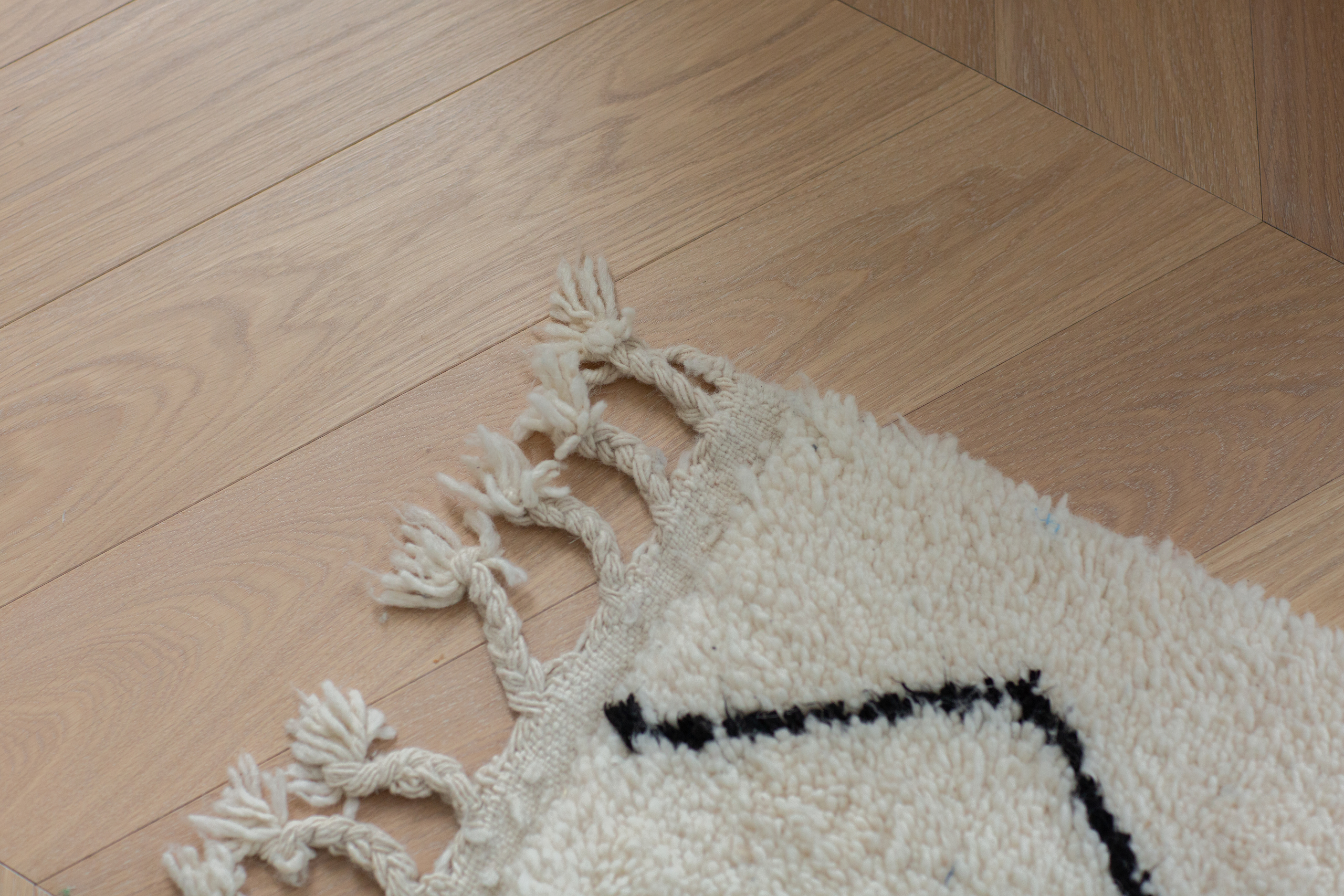 Houten vloer schuren en lakker, houten vloer, eikenhouten vloer, houten vloer schuren, houten vloer renoveren, houten vloer renovatie, De Paal Parket