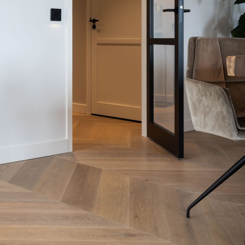 Modern appartement - Houten vloer - De Paal Parket