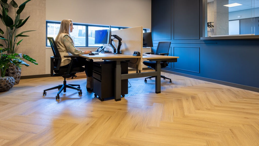 Modern kantoorpand - PVC Vloeren - De Paal Parket