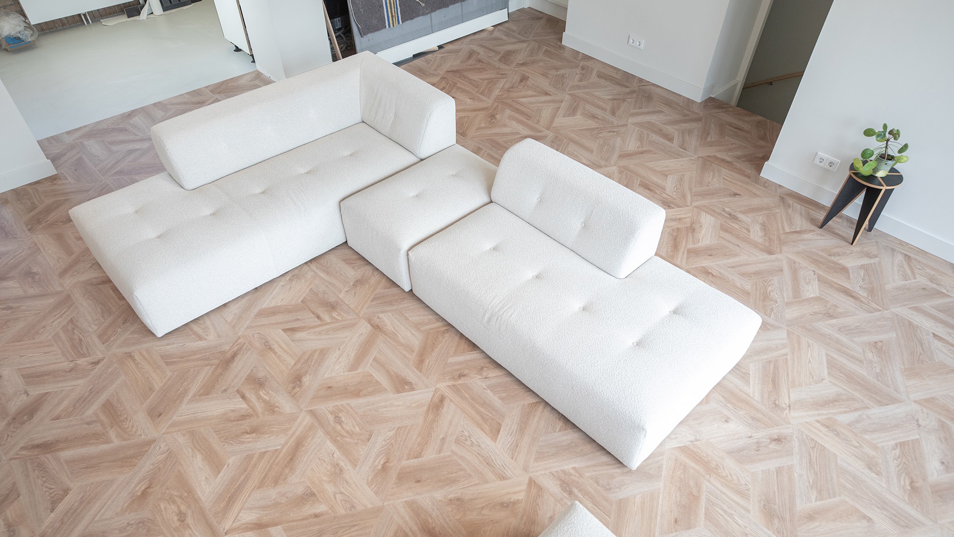 Houten vloer jaren 30 woning, visgraat vloer jaren 30, Hongaarse punt vloer karakteristieke woning, PVC houtlook jaren 30 interieur, De Paal Parket