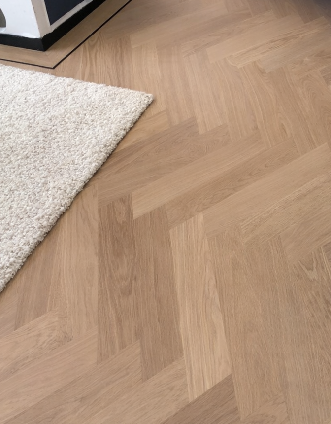 Weense punt vloer, Hongaarse punt vloer, houten vloer, visgraat vloer, PVC-vloer, designvloeren, De Paal Parket