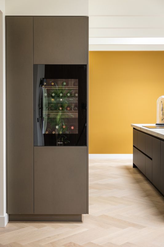 Houten vloer reinigen, houten vloer, houten vloer schoonmaken, houten vloer onderhoud, reinigen houten vloer, De Paal Parket